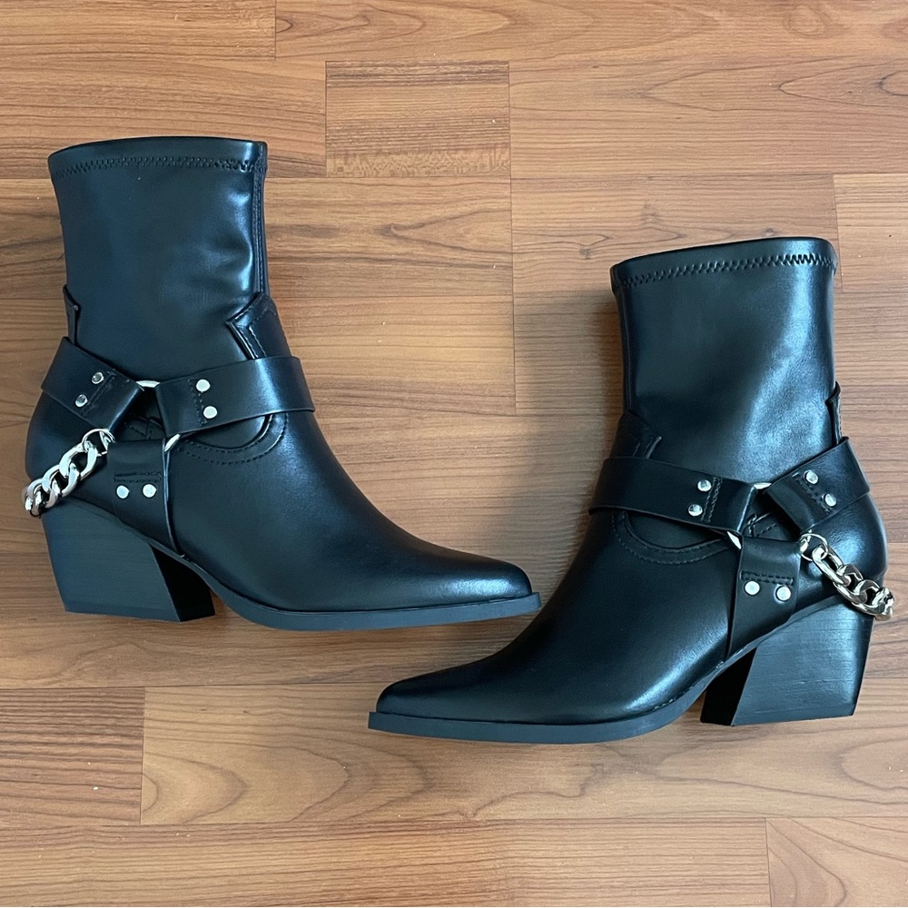 DV Dolce Vita Women's Keeler Harness Moto Engineer Chain Heeled Boots size 5.5